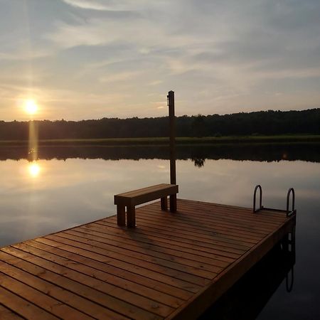 Poconos Brand New Lakefront Oasis 1 Acre, Hottub Gameroom Firepits Talk About Privacy Albrightsville 외부 사진