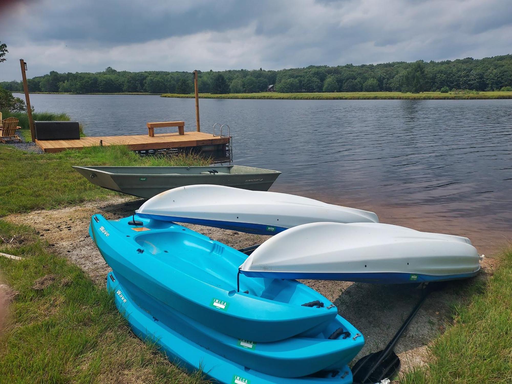 Poconos Brand New Lakefront Oasis 1 Acre, Hottub Gameroom Firepits Talk About Privacy Albrightsville 외부 사진