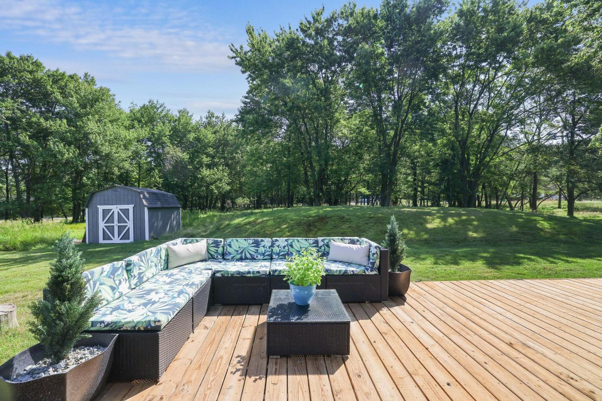 Poconos Brand New Lakefront Oasis 1 Acre, Hottub Gameroom Firepits Talk About Privacy Albrightsville 외부 사진